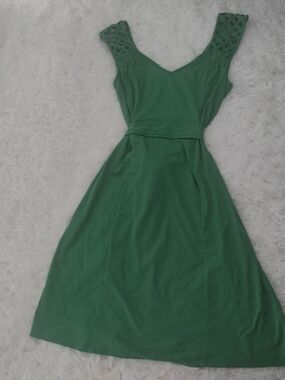 Banana Republic Emerald Green Sleeveless Midi Dress